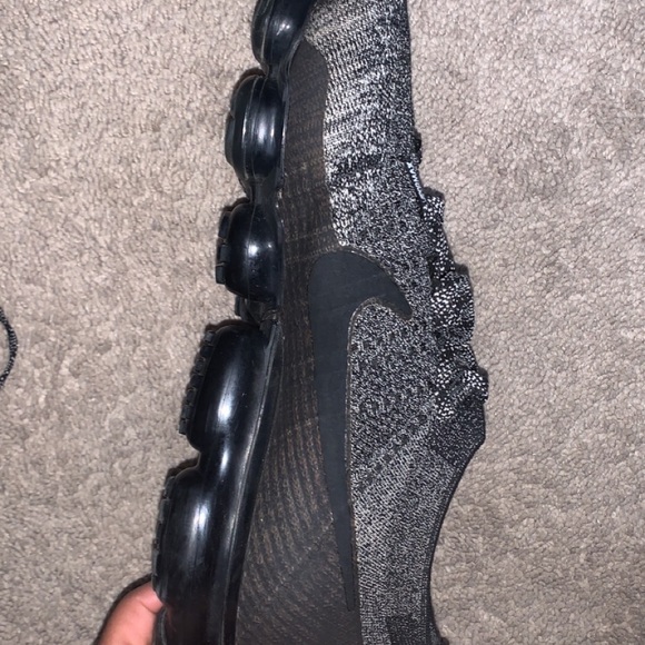 Shoes - Picture 3 of 4